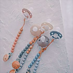 FRIGG Pacifier Clips